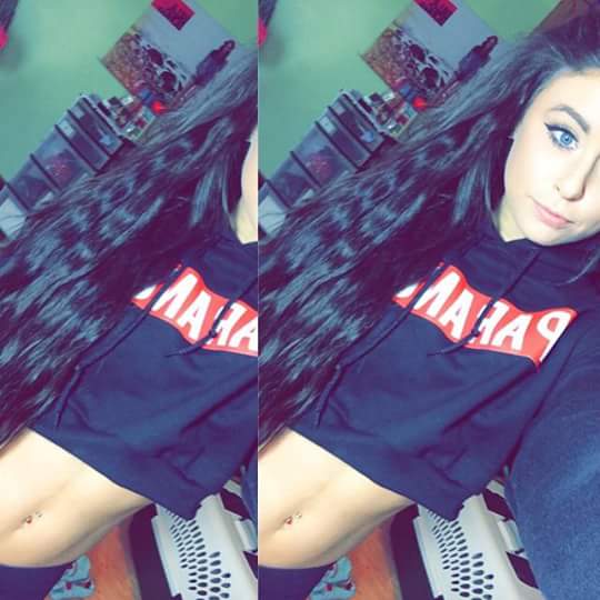 DanielleJakeson's tweet photo. Haven't been on in awhile. So hello. 😊 http://t.co/2qO6ktmMNe