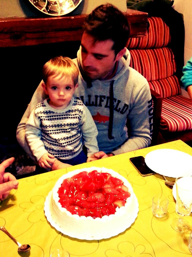 JMRASCONL's tweet photo. Así si gusta cumplir años!!! http://t.co/ivECA3ixgk