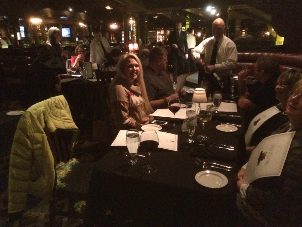 elcaymnet's tweet photo. The E Team celebration dinner! An amazing group of leaders!  #ext15 http://t.co/j5qlt6WQF2