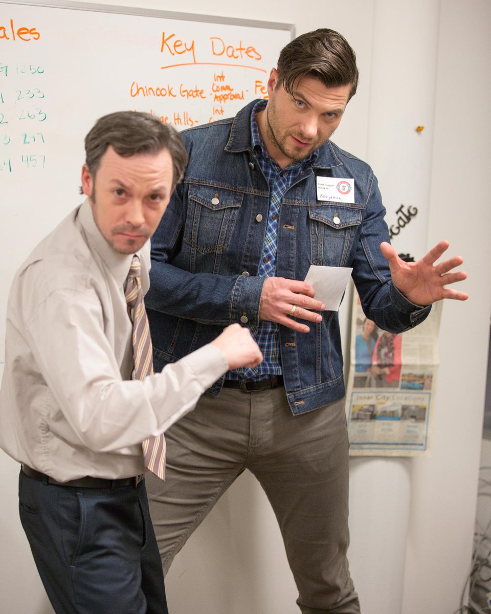 HugOGramSeries's tweet photo. @TheFreshie aka Mr. Cartwright, having a bit of #fun with Director Todd Kipp @STORYHIVE #HugOGramSeries #STORYHIVE http://t.co/k1t7hxwiS2