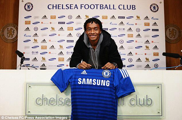 ChelseaFanID's tweet photo. OFFICIAL - Welcome to Stamford Bridge @Cuadrado! #CFC http://t.co/06GfImeXef