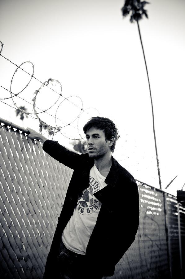 enriqueiglesias's tweet image. "Life is not measured by the number of breaths we take, but by the moments that take our breath away." - Maya Angelou