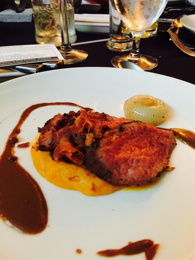 swflower's tweet image. Wonderful chili- Videri cocoa nib-crusted Angus beef #CompdiningNC @viderichocolate