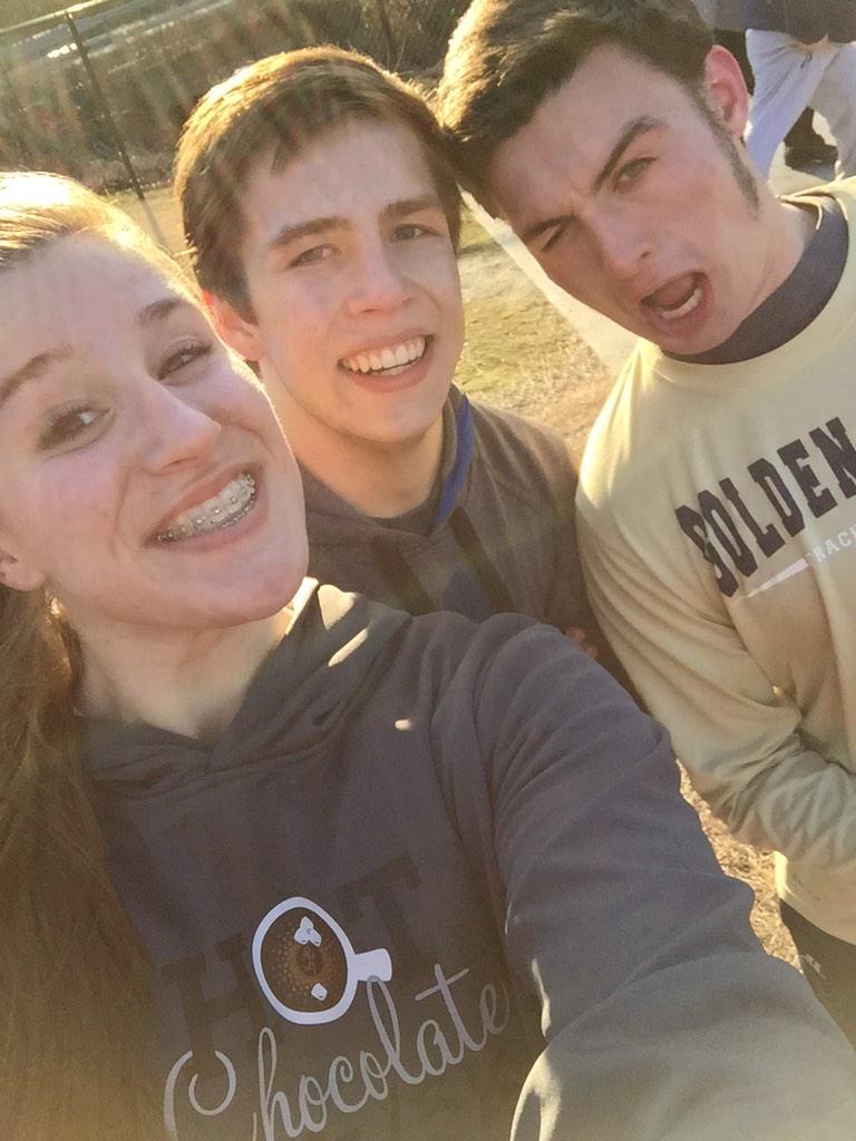 CoachFannon14's tweet photo. Does it look like these kids did work today? Or just take selfies on coach's phone? #spxtrackandfield http://t.co/fHnTOhrw75