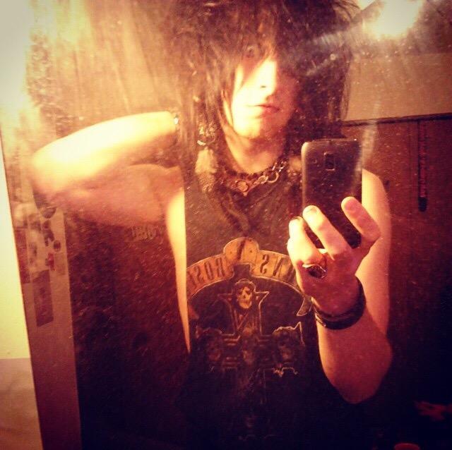 sleazy_jesse's tweet photo. Got an respond back!! @SleazyJesse #helpJesseJamesgetthepart http://t.co/3jgoUVN2Wb