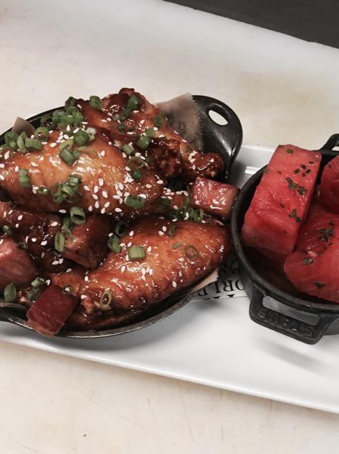 PapasTapasMIA's tweet photo. @YBSouthern #wings #foodporn Southern Asian fusion wings with lime and ginger watermelon http://t.co/axZdJionNW