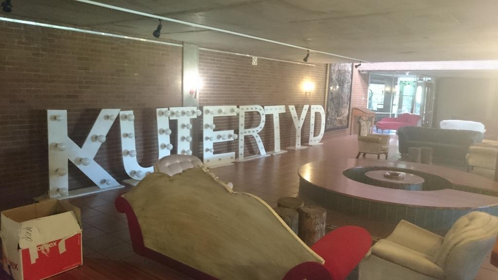 Dis tyd! Vanaand is die <a href="/MooirivierFilm/">Mooirivier Film</a> #Premiere in #Potch op die <a href="/NWUPUK/">NWUPUK</a>  #LiefdeWen <a href="/NWUWapad/">Wapad</a> <a href="/PUKfm936/">PUKfm 93.6</a> @SRnwupuk