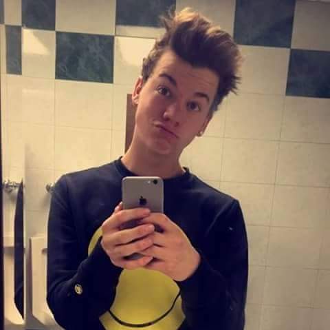 Happy birthday Taylor caniff!!!!! 