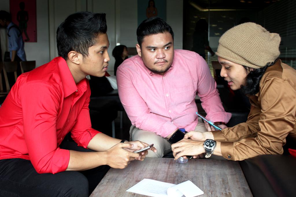 JakartaBeatbox's tweet photo. Latihan sangat penting saat akan perform,
Leader bertanggung jawab meng-assign tugas pada anggota-nya
#TipsBeatbox http://t.co/AVTjPFhtNt