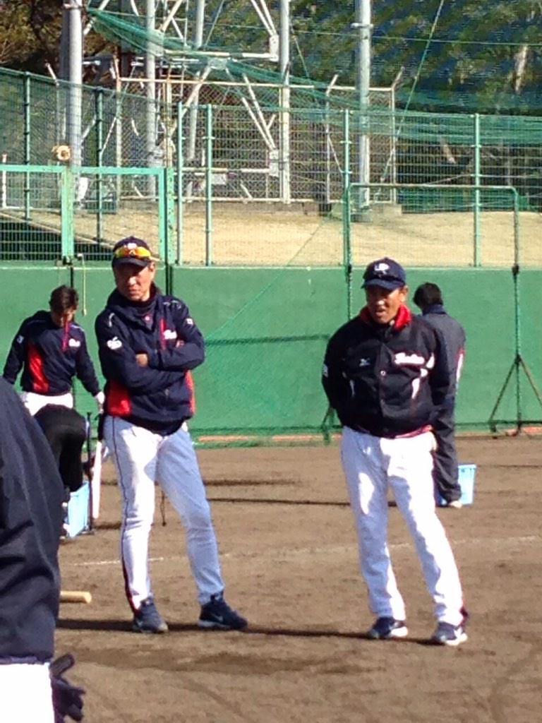 東京ヤクルトスワローズ公式 On Twitter 館山投手ピッチング終了 武内選手ロングティー中 池山コーチ 水谷コーチ 西都の方が天気が良さそう 気温は沖縄が上かな 頼むぞ ッ Http T Co Slbgkwwh9l