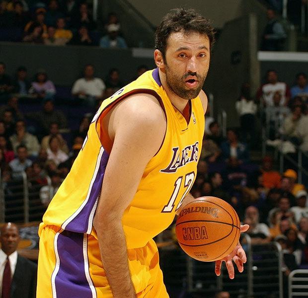 Happy Birthday to Vlade Divac, who turns 47 today! 