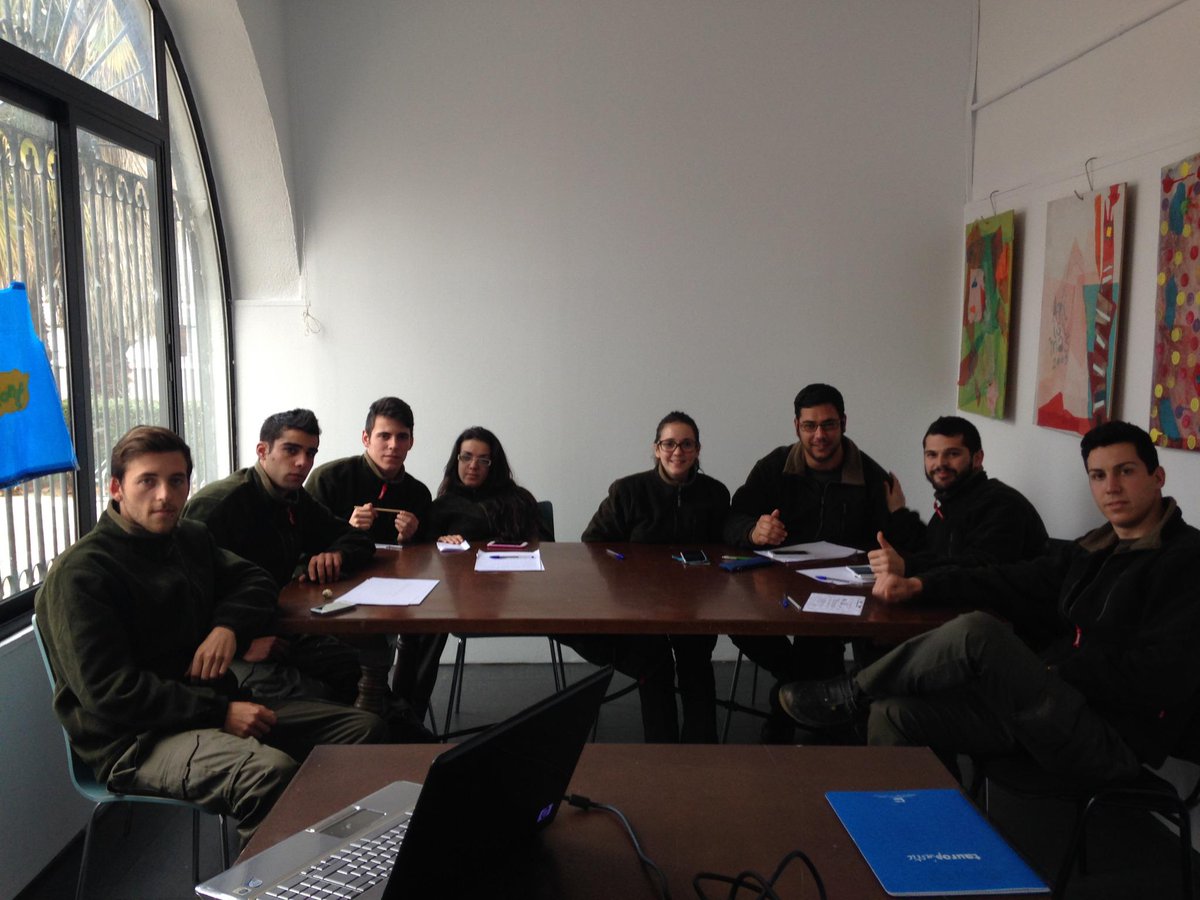 aprendizextlade's tweet photo. Sesión de informática con el alumnado de Conservación y Mejora de Montes, en el EJC de Alburquerque. http://t.co/qMt5U96yMA
