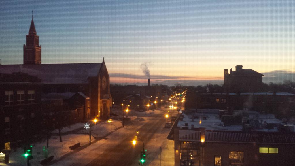 JohnnyGregg's tweet photo. Would you like to see the #sunrise !? ...SHORE...WOOD! #surewould @ShorewoodLib @fox6wakeup http://t.co/GarJLhO3w3
