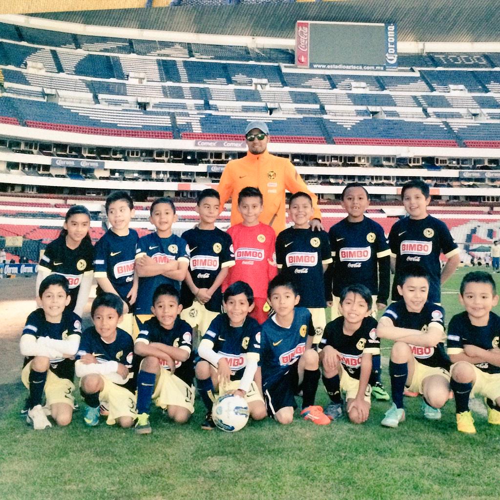 juliorasgado's tweet photo. El primer equipo de mi sobrino 😄 vamos, vamos América ... http://t.co/0fRrS5MKkM