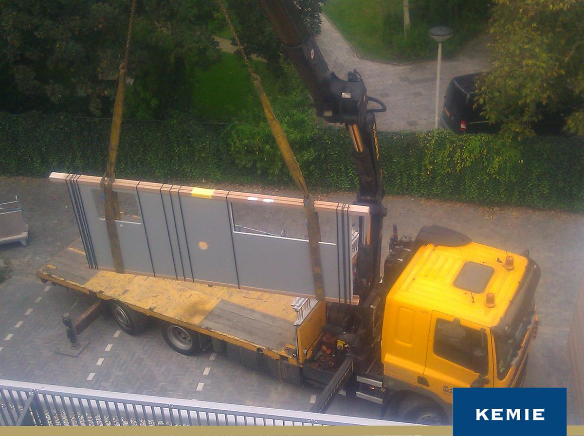 KemieBV's tweet photo. Ook leveren op grote hoogte is geen probleem. http://t.co/R0cokRUtRE