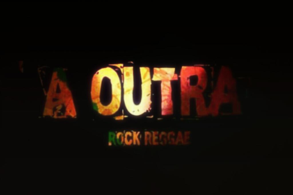 RRazes's tweet photo. #AOutraRockReggae http://t.co/SBHWaW2jQ0