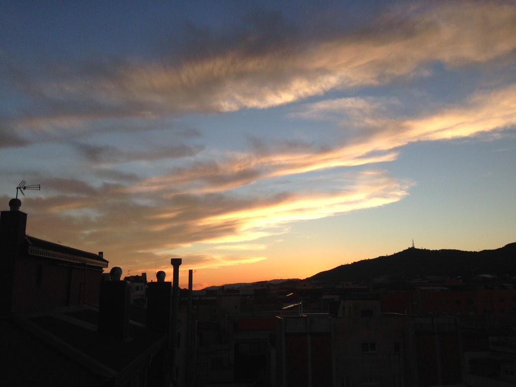MariaFargas's tweet photo. Para @MariaFargas  de @E_distribution la belleza es "las vistas desde mi habitación" http://t.co/mdmzgJSczg