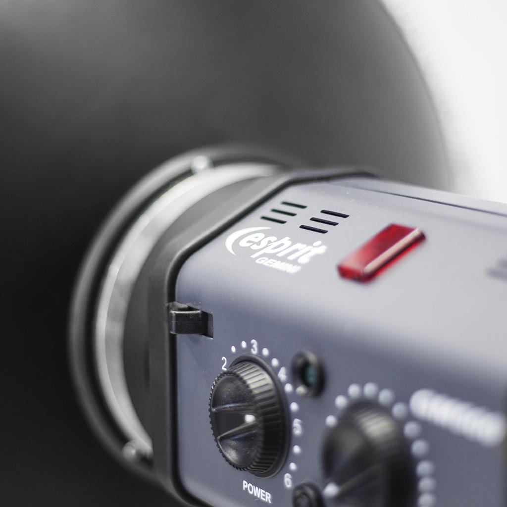 studio88uk's tweet photo. We have a 4 head #Bowens Esprit Gemini 500 light Kit at 88 with various light shapers #studiohire #highWycombe #Bucks http://t.co/Aeeo1pWr2i
