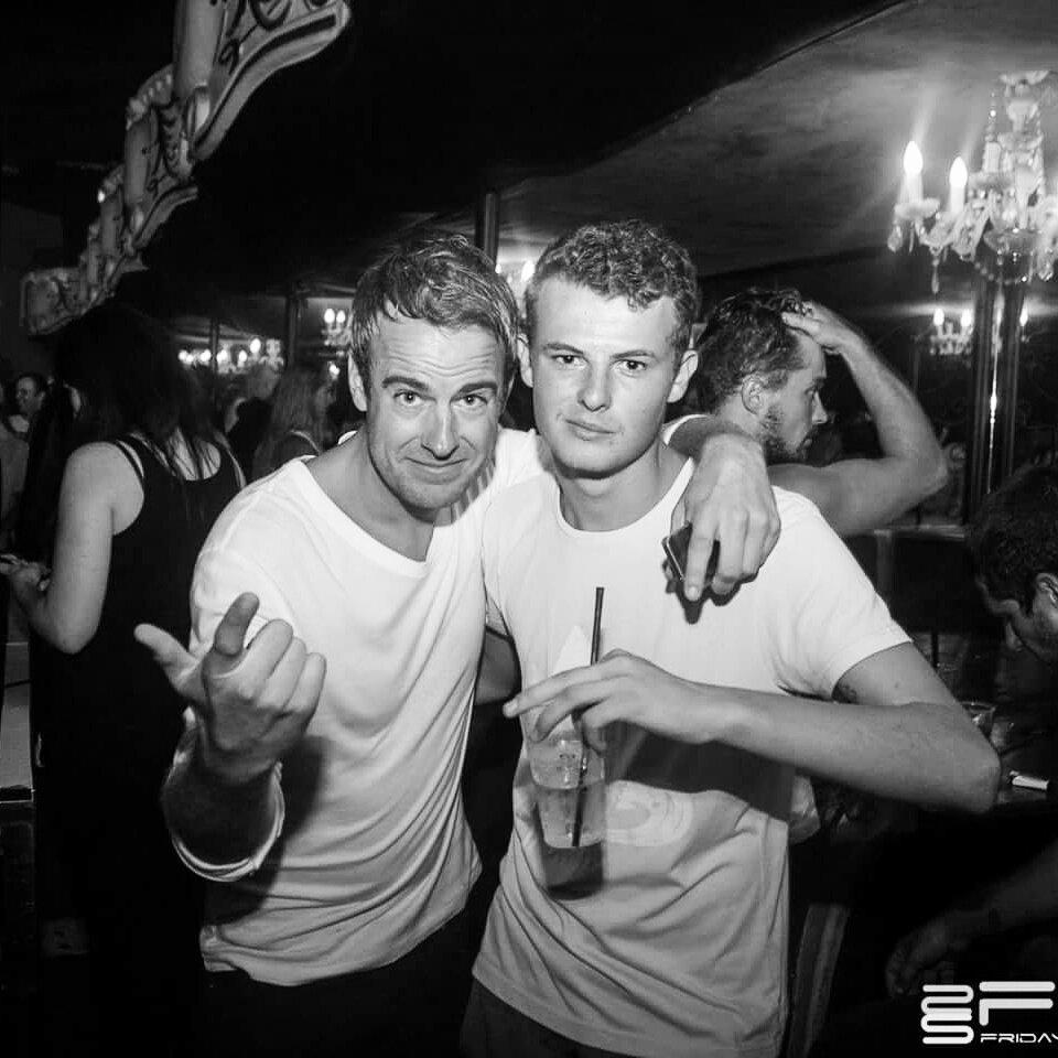 TheMorrasJones's tweet image. Me meeting one of the coolest oaks ever and a very impressive DJ must say @DancynDrone