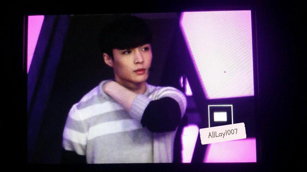 AllLay1007's tweet photo. 가려워.ㅠㅠ http://t.co/7bcW1l6Wxq