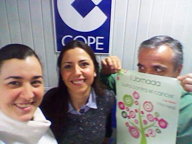 RaulPuchol's tweet photo. Pedazos bellezones han venido a la radio para hablarnos de la I Jornada Lluita con el Càncer  en Vila-real.... http://t.co/z5mrxR8izU
