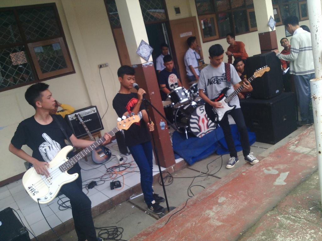 scienceoneglory's tweet photo. @Aksi_XII :D http://t.co/XmnfTY6bFM