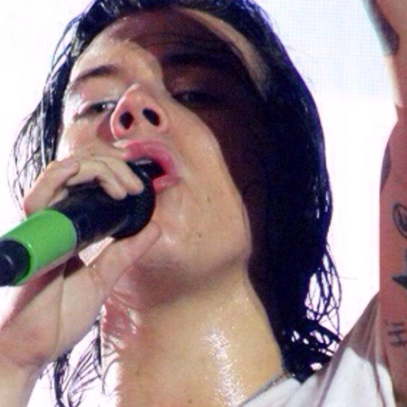 LayoutOf1D's tweet photo. HARRY LAYOUT PLEASE CREDIT IF USING http://t.co/EoMgfH3hKQ