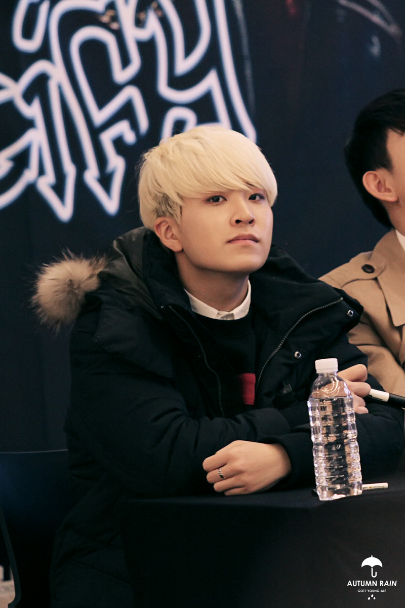 Autumn_rain96's tweet photo. 141128 여의도 팬싸 #갓세븐 #최영재 #영재 #Youngjae http://t.co/wYGLzRI7CH  ♡~>_<~♡ http://t.co/XwsTZKakAF