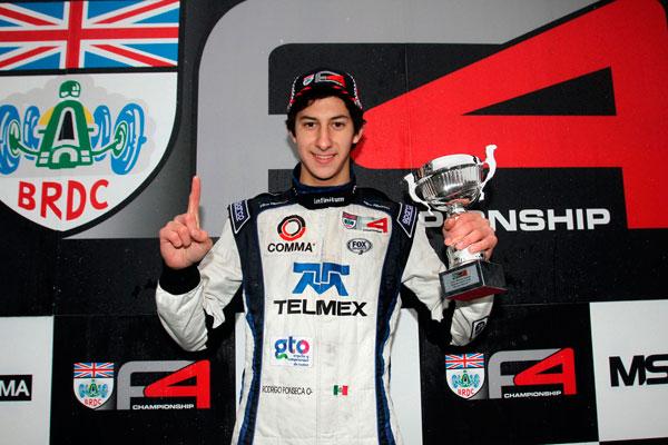 carrerasenvivo's tweet image. El mexicano @Rodrigofons1 firmó con @LananRacing para la temporada 2015 de @BRDCF4 nota: goo.gl/oD1j5p #F4