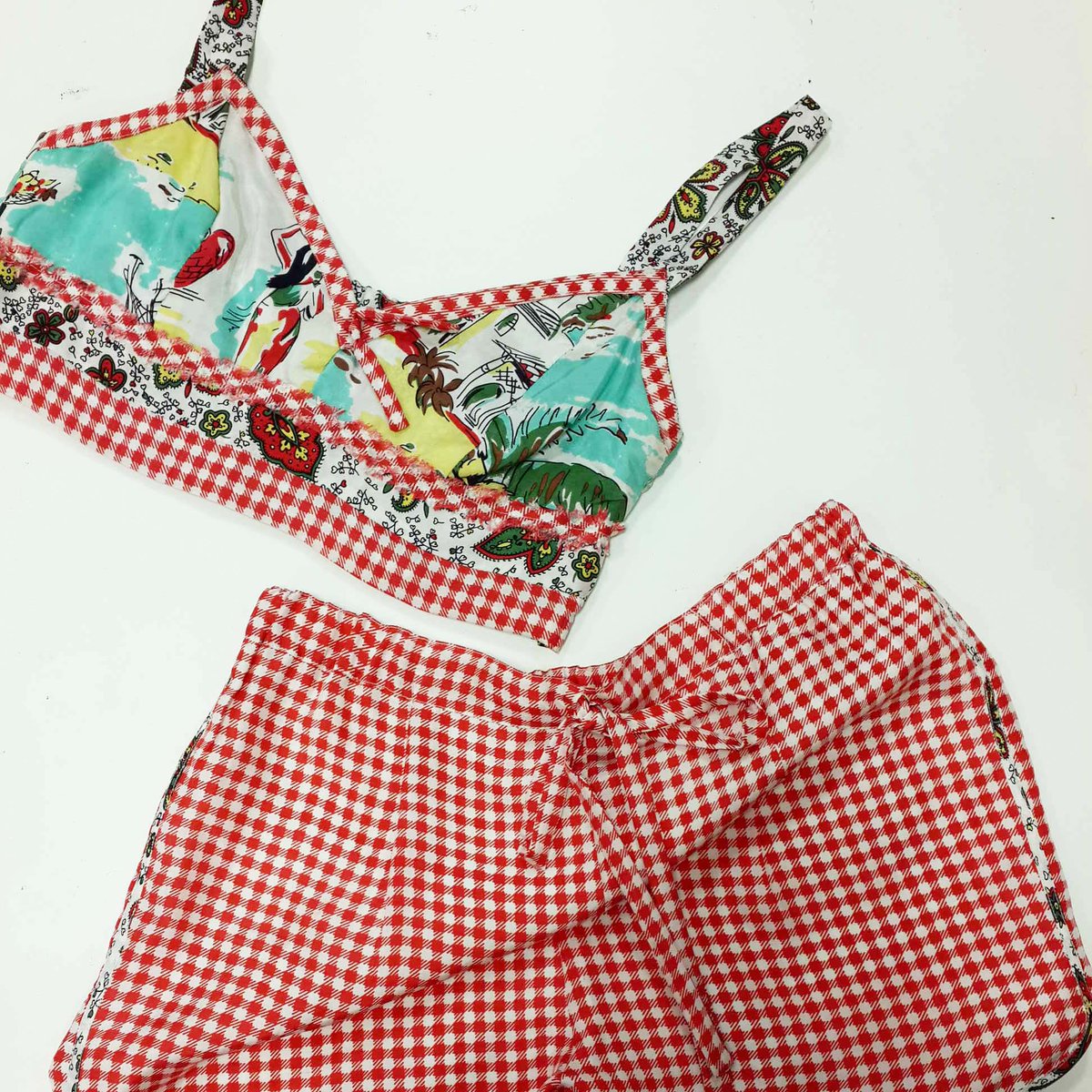 ELLEUK's tweet photo. #ELLEfashioncupboard #firstlook Summer vibes from @EP_insider, and see more here: http://t.co/S5WsL6kHam http://t.co/SR8rYlqOKn