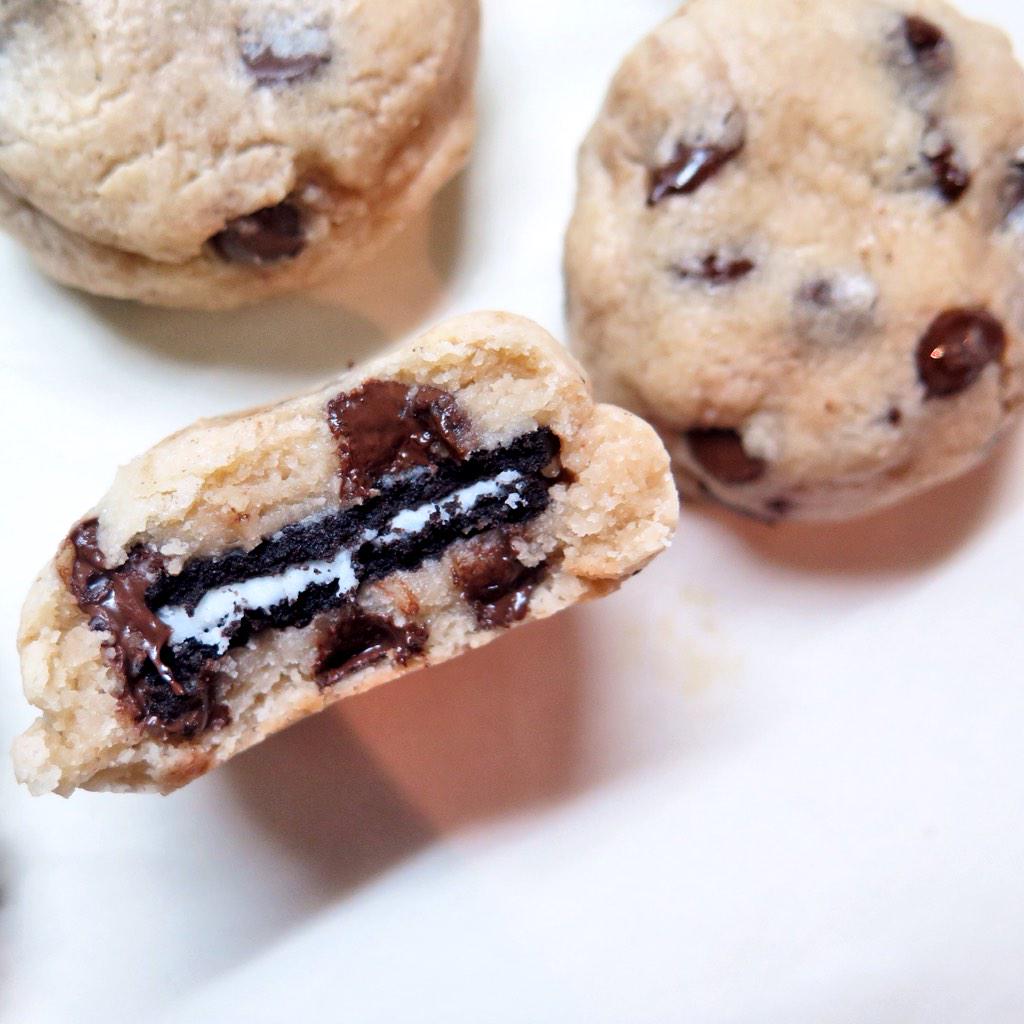 TheCookieBomb's tweet photo. Our best-seller, the Oreo Bombshell 🍪 http://t.co/S5IrTiG6eI