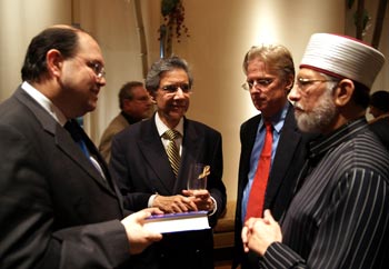 Dr @TahirulQadri with Senior Jwish Leader 
#InterfaithHarmonyWeek