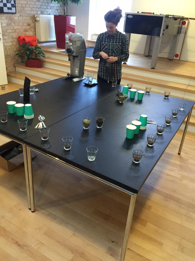 Tokeroed's tweet photo. Så er vi snart klar til internt kaffekursus. Alle medarb. ska være i stand t at byde gæsterne den bedste #oxygenkaffe http://t.co/EjhYfTkYWc