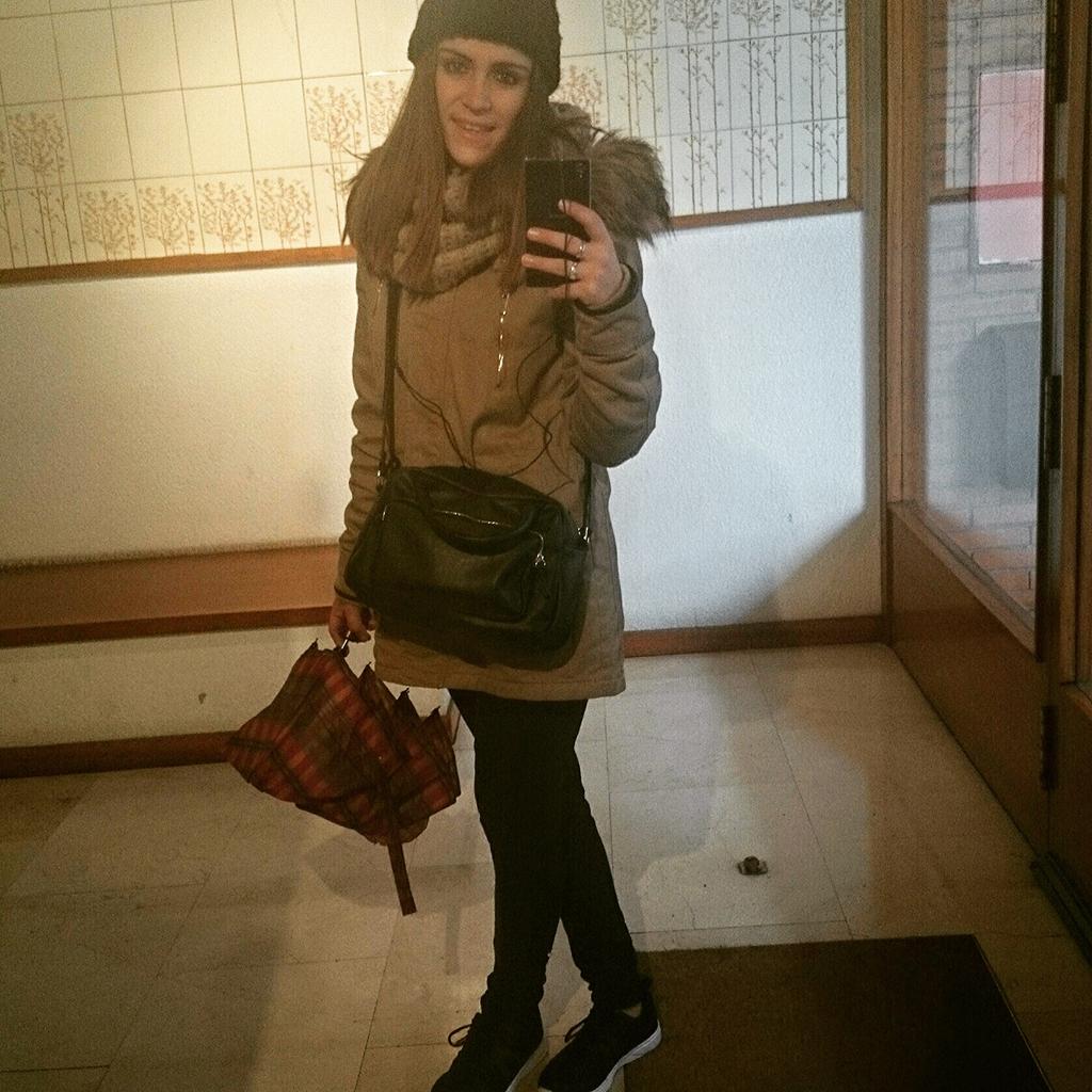 Laurapeque38's tweet photo. Al mal tiempo, buena cara 😆😆
#QuedaTerminadaPorHoyLaJornada 👌💪 http://t.co/w0GRBOTtf7