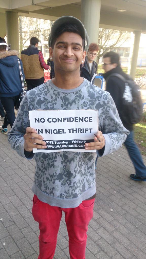 WarwickFreeEd's tweet photo. More and more support beg shown on campus.... Nigel should be worried #FreeEducation http://t.co/okHn0LqkR2