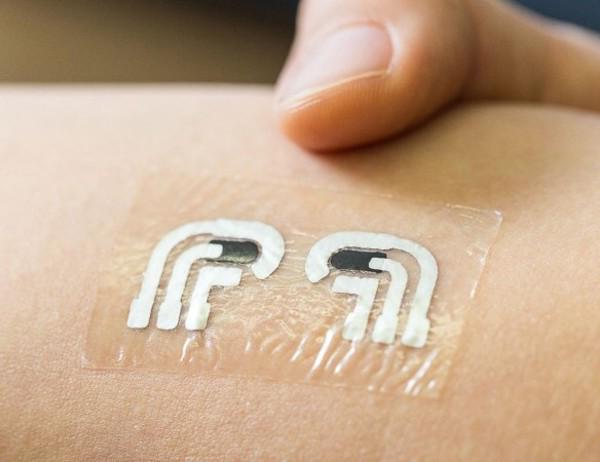 Genesisclick's tweet photo. #innovación Univer. de California crea tatuaje provisional para medir niveles de azúcar.  http://t.co/7XCZc9hVIb http://t.co/Sy8Bml0Kv2