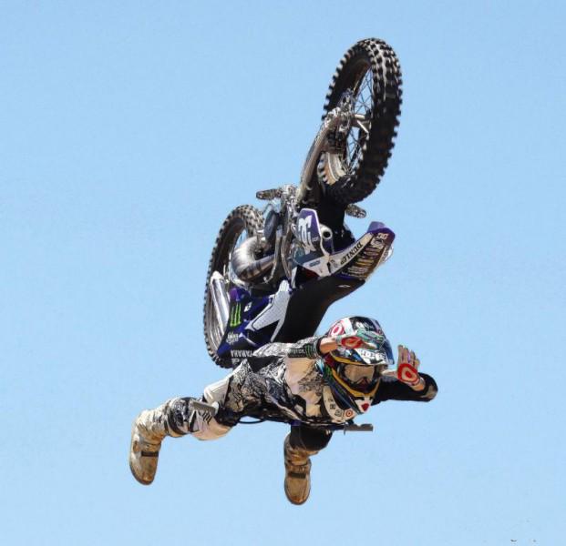 FMXForever's tweet photo. #FMX Forever ! #motocross http://t.co/p4MkhzlXXE