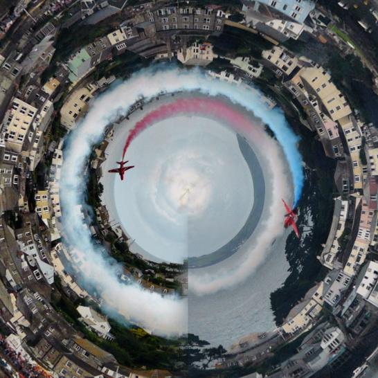 SMartdale's tweet photo. Original by @hannahhawken of @rafredarrows @RAFRed10 at Fowey @Nick_Waddington @IMcMillan @FoweyHarbour @WMNSunday http://t.co/o7NAbq8W9X