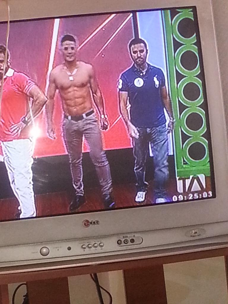 douglasjosehs's tweet photo. @cafeybolontv muy bueno el programa d hoy, soy Venezolano en Ecuador - Quito q los sintoniza todos los días http://t.co/ev9MJtdIZA