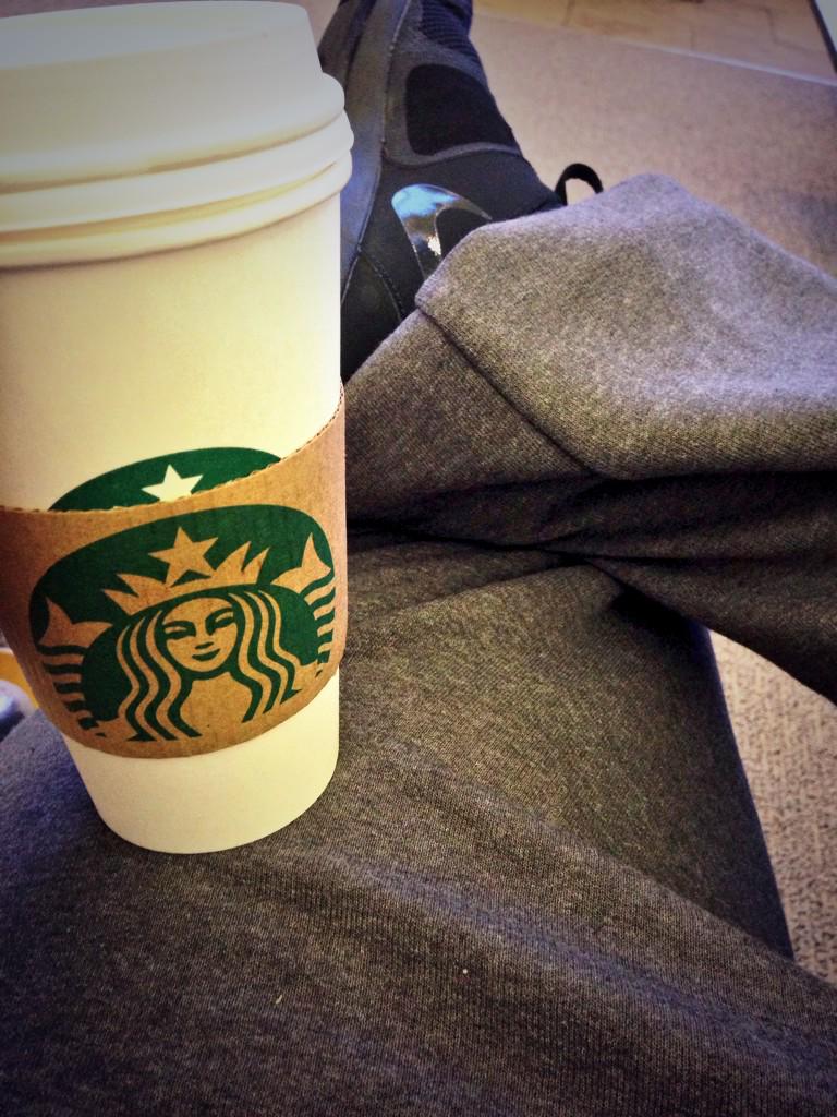 Jonnybegoodmo's tweet photo. Buffalo Bound ✈️ #AA http://t.co/BuAwOcidrc