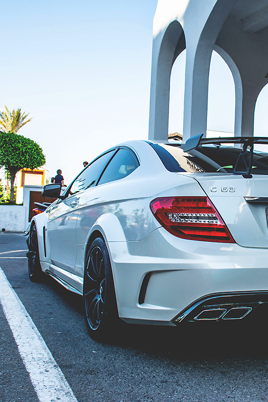 CarSwapMe's tweet photo. Mercedes C63 😩🙌 http://t.co/sqyKhTxunL