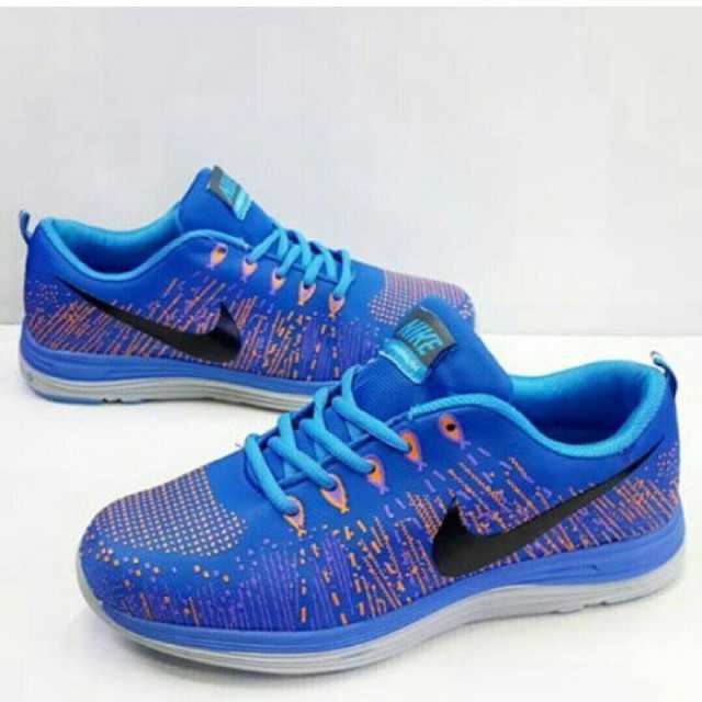 RizpunillaShop's tweet photo. Nike Run Blue
Size : 36-40 | IDR : 235rb http://t.co/TR77IhNKXi