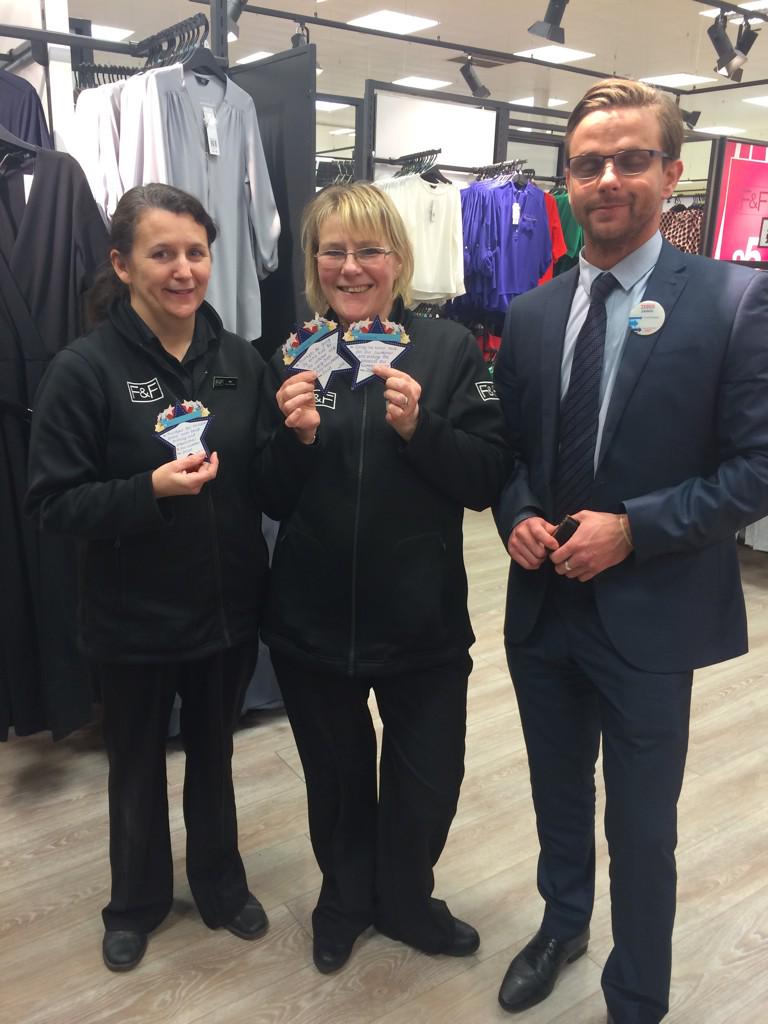 Clothing girls receiving their wow awards! Fantastic service! <a href="/bperrin8/">Beth Perrin</a> <a href="/Peanut2808/">James Dewhurst</a> <a href="/benzdavies/">ben davies</a>