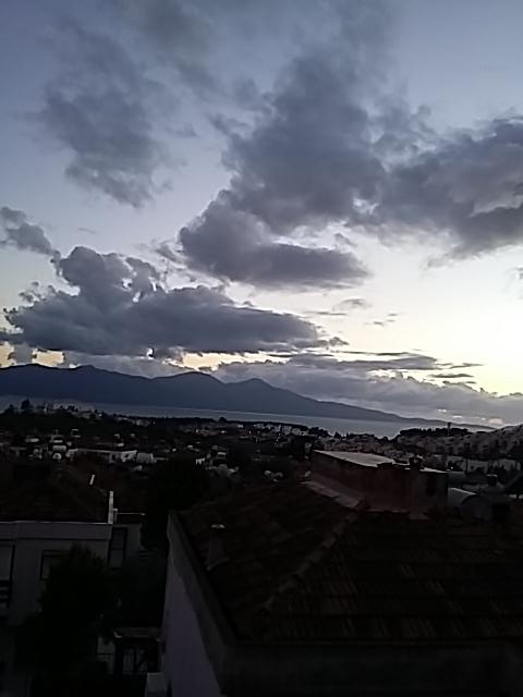 atomkarinca07's tweet photo. Akşam olmak uzere. Tum umutlar sabaha. Yeniden olsun.- http://t.co/FZPfSsty1K