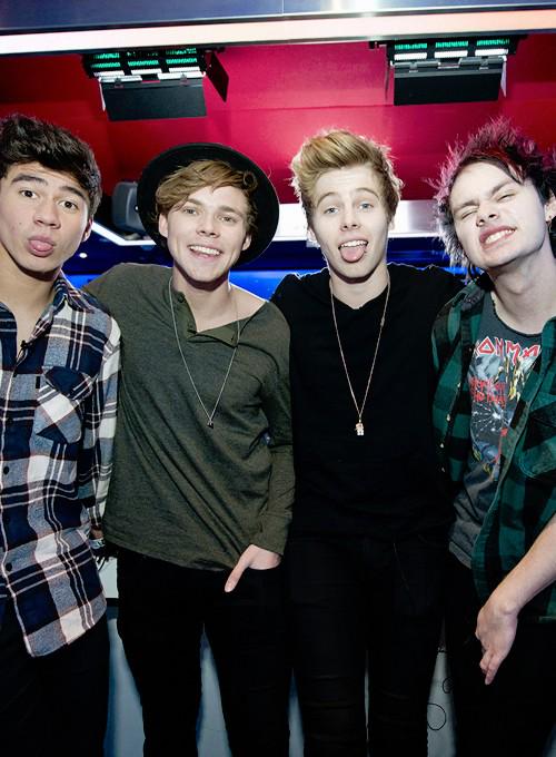 5SecsOfCookies's tweet photo. RT for a DM to 5SOS 

💞 must be following me 💞

turn my notifications on for more http://t.co/tMKKmYAYGs