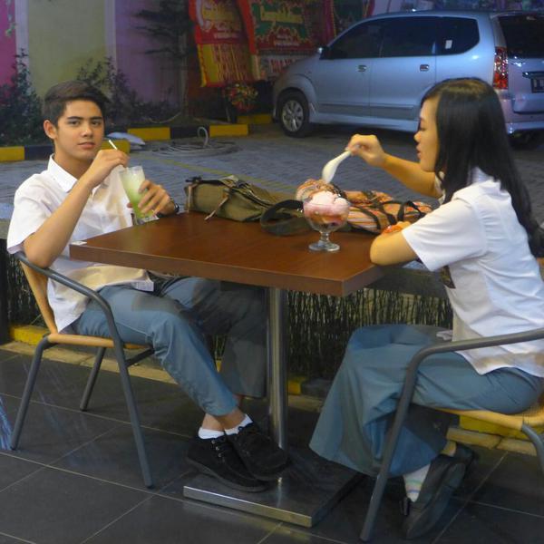 aliando05's tweet photo. Janji hati http://t.co/ikFmbHblx8