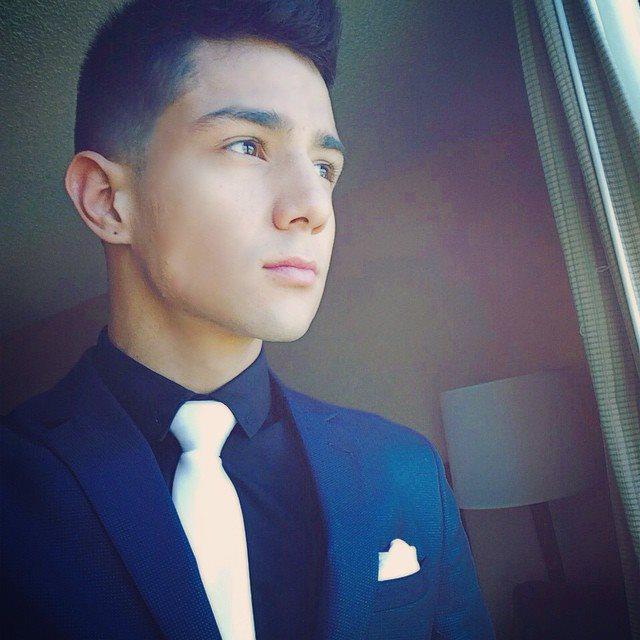 Happy birthday Luis Coronel cutie      