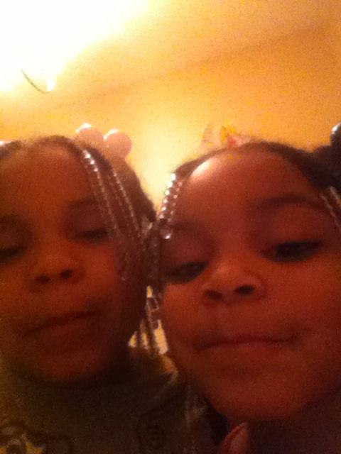 Chelsea_Krush's tweet image. Twins