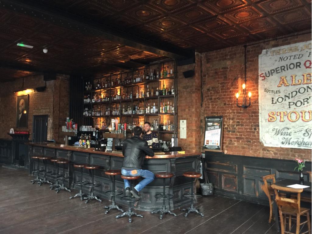 Big fan of the interior of the <a href="/TheThree_Johns/">The Three Johns</a> pub and an excellent selection of beer.