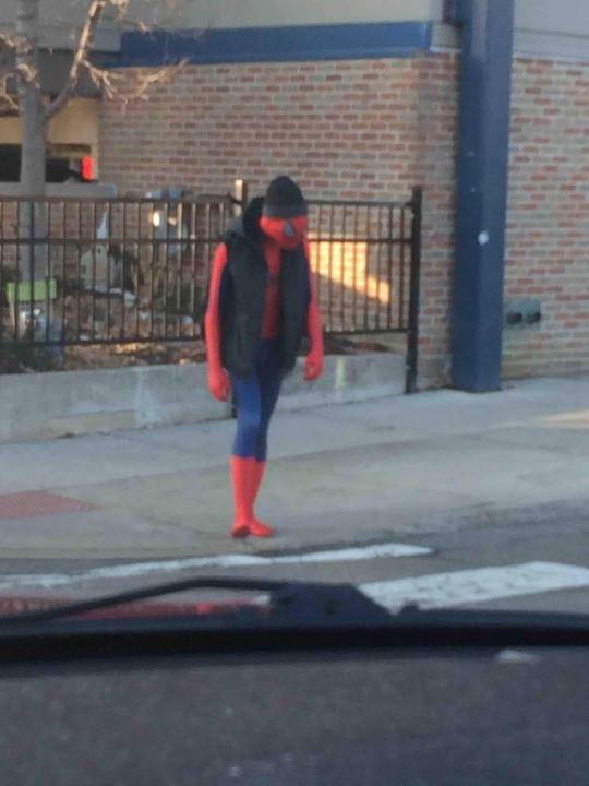Tremenoventi's tweet photo. - Mamma esco.
- Copriti bene che fa freschetto.
- Mamma ma sono Spiderman
- NON MI INTERESSA HO DETTO COPRITI! http://t.co/2mGFZZbKcK